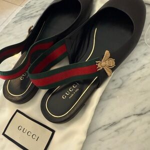 Gucci Bayadere Slingback Flats with signature strap and bee emblem